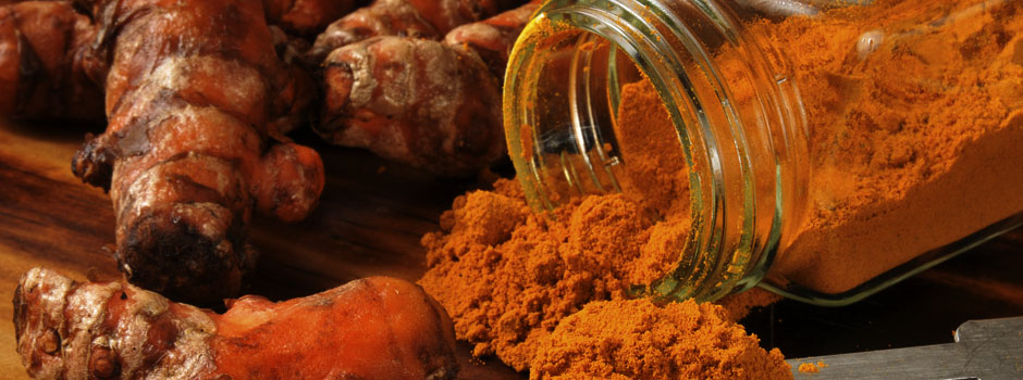 turmeric powder and roots